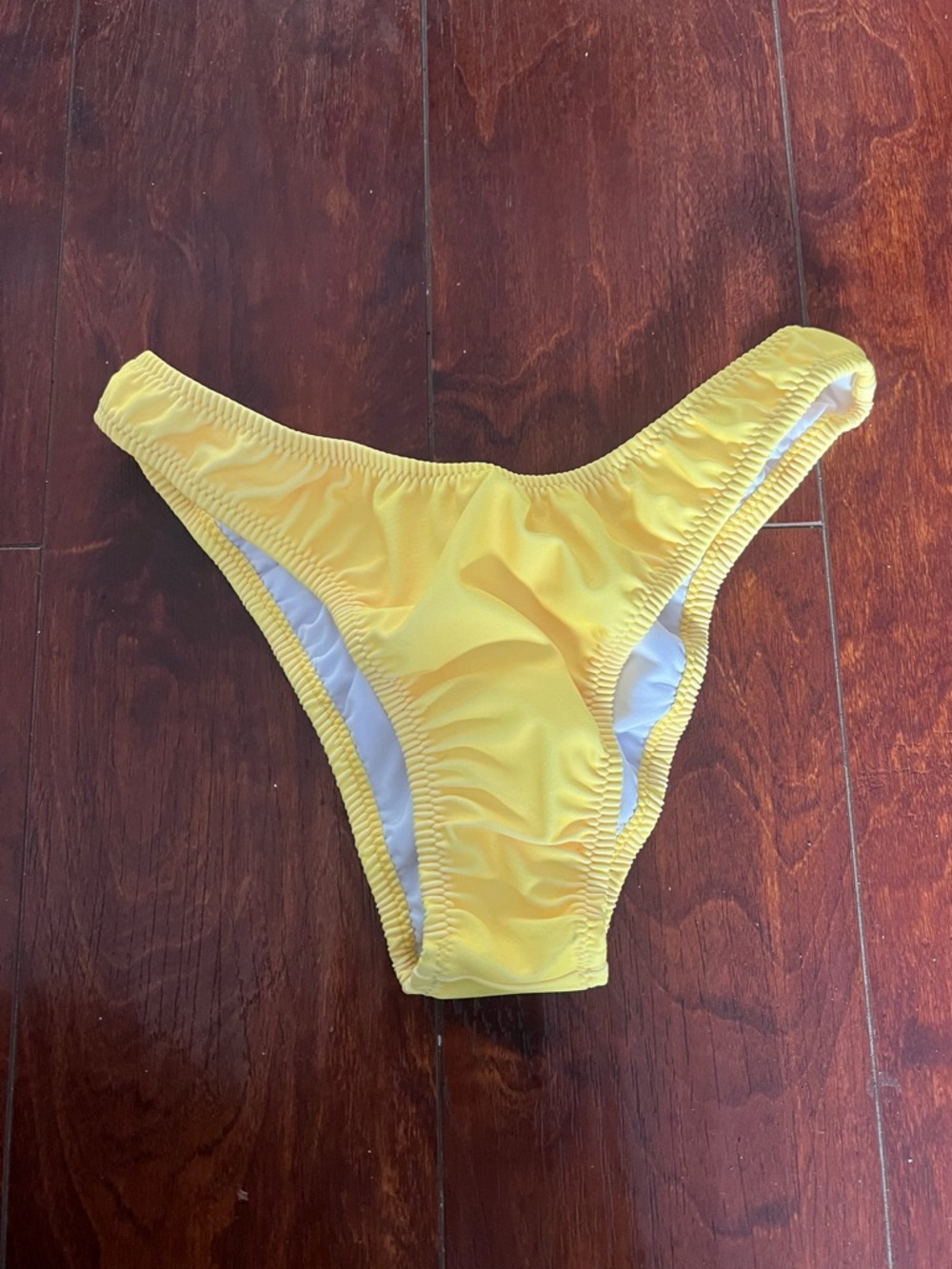 NWOT Loleia Scrunchie Bikini Bottoms in Canarias Yellow Size Medium